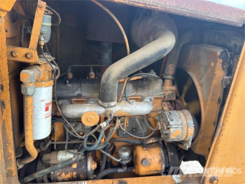 CASE 580G 4x4 Chargeuse Pelleteuse Backhoe Loader Rýpadlo-nakladače