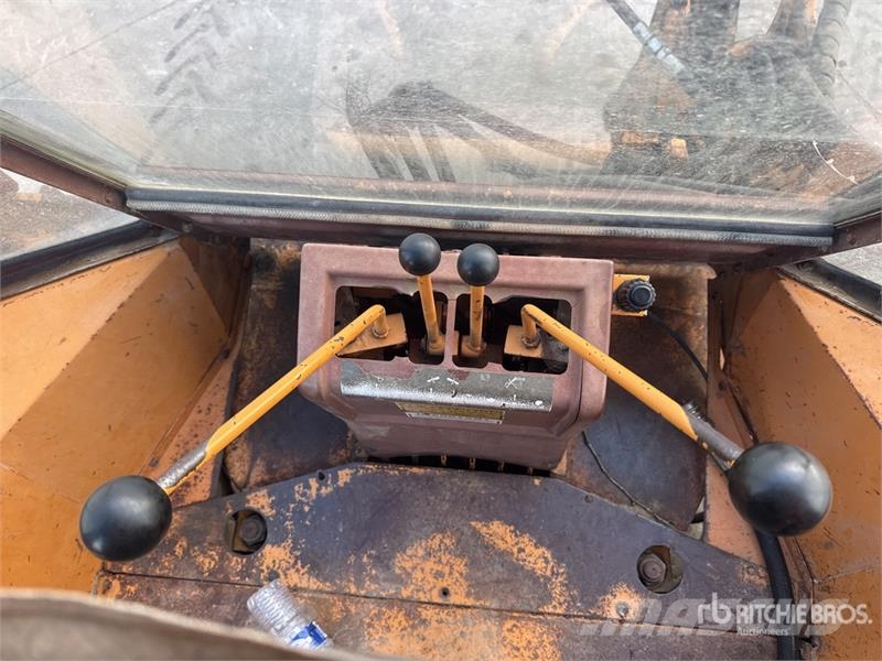 CASE 580G 4x4 Chargeuse Pelleteuse Backhoe Loader Rýpadlo-nakladače