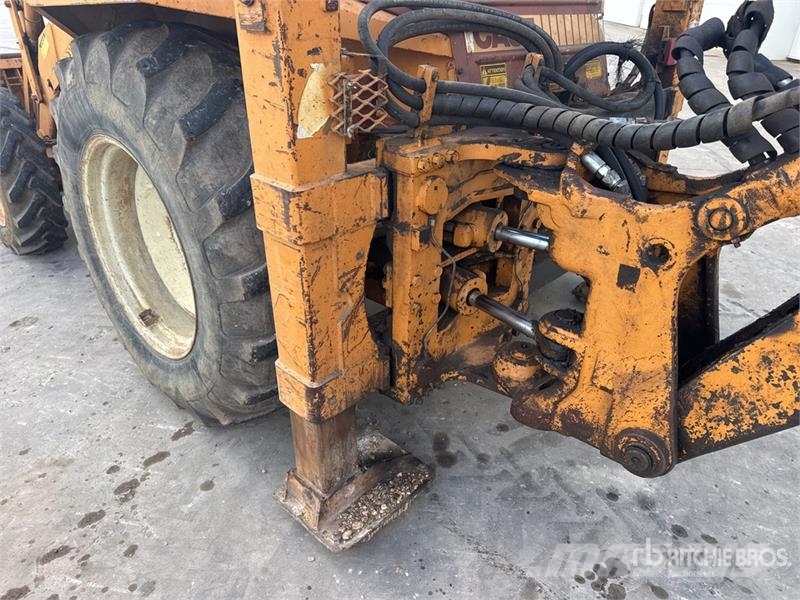 CASE 580G 4x4 Chargeuse Pelleteuse Backhoe Loader Rýpadlo-nakladače