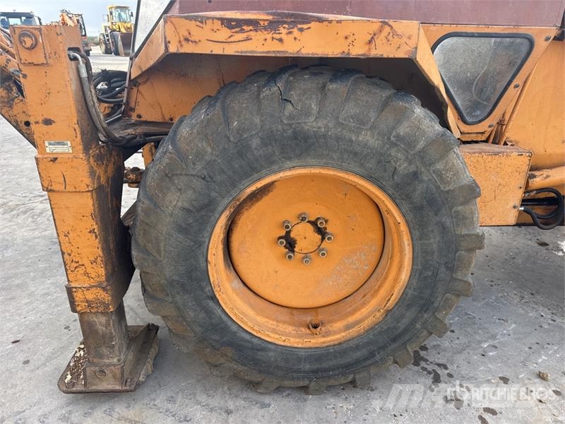 CASE 580G 4x4 Chargeuse Pelleteuse Backhoe Loader Rýpadlo-nakladače