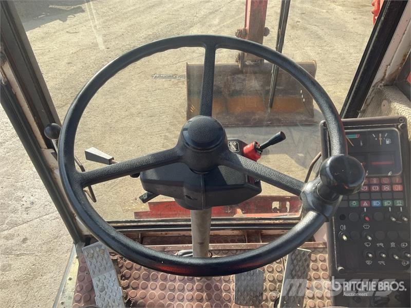 CASE 61 P Wheel Excavator Wielgraafmachines