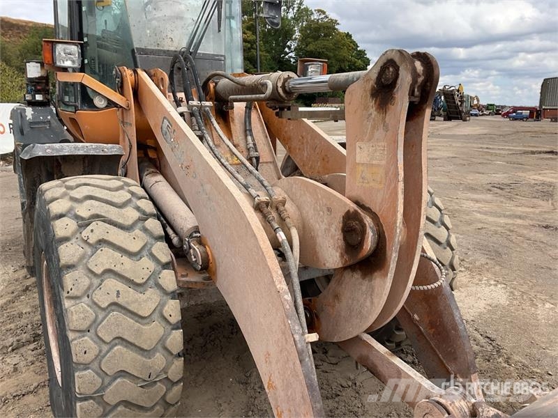 CASE 621F Hjullastare