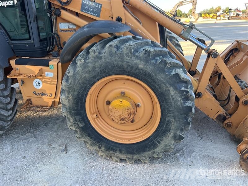 CASE 695 Super R 4x4x4 Chargeuse-Pelleteuse 4x4x4 Backh Rýpadlo-nakladače