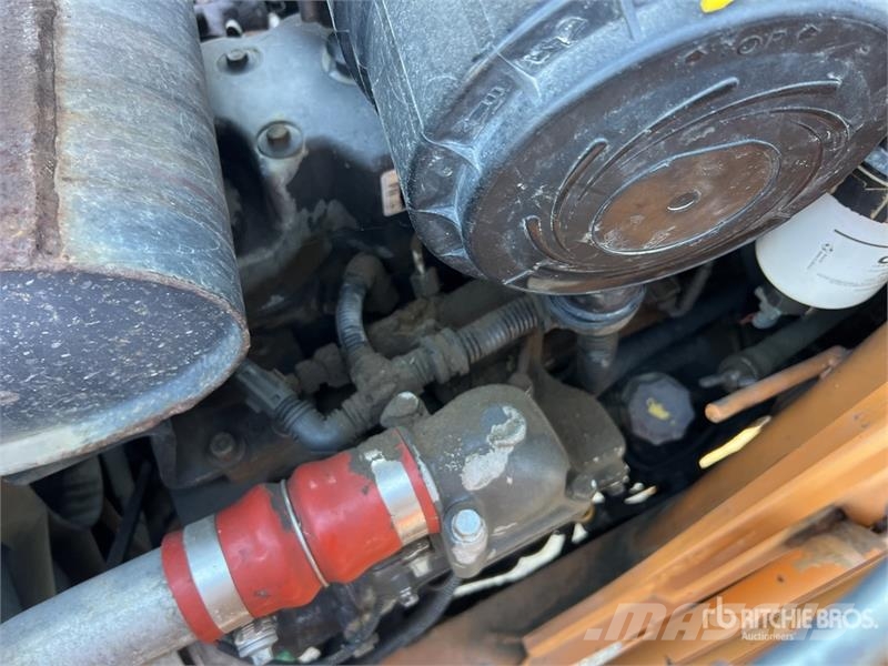 CASE 695 Super R 4x4x4 Chargeuse-Pelleteuse 4x4x4 Backh Rýpadlo-nakladače