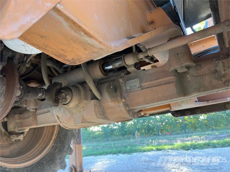 CASE 695 Super R 4x4x4 Chargeuse-Pelleteuse 4x4x4 Backh Rýpadlo-nakladače