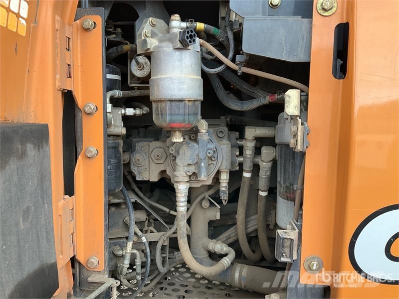 CASE CX130D Tracked Excavator Escavadoras de rastos