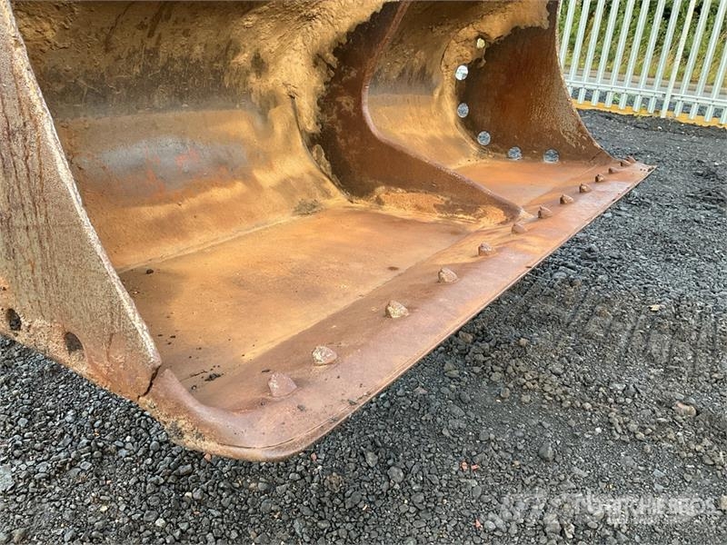 CASE CX130D Tracked Excavator Escavadoras de rastos