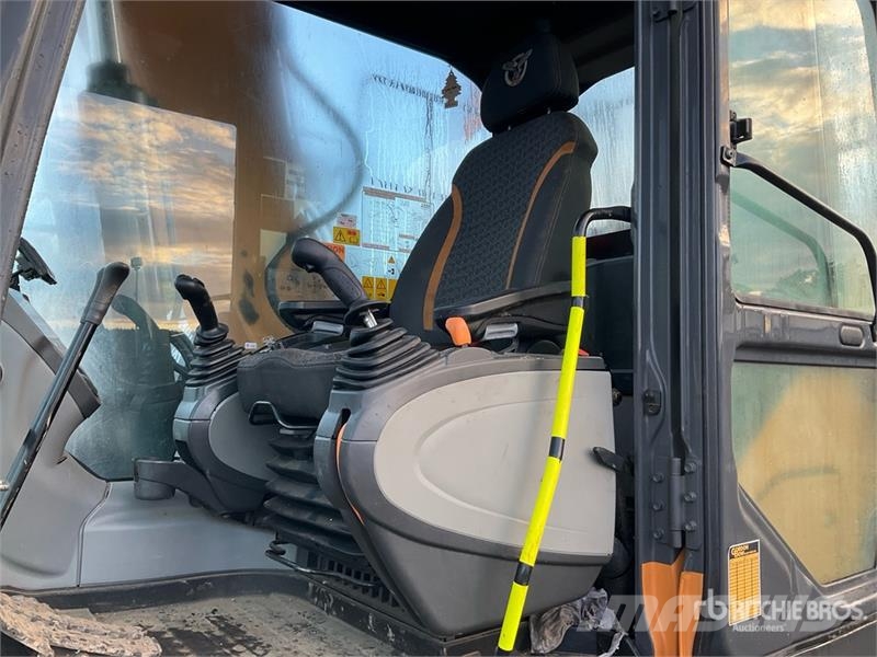 CASE CX130D Tracked Excavator Escavadoras de rastos