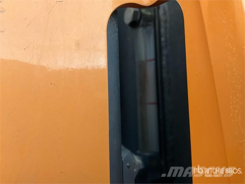 CASE CX130D Tracked Excavator Escavadoras de rastos