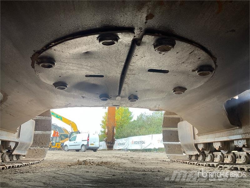 CASE CX210 Crawler excavators