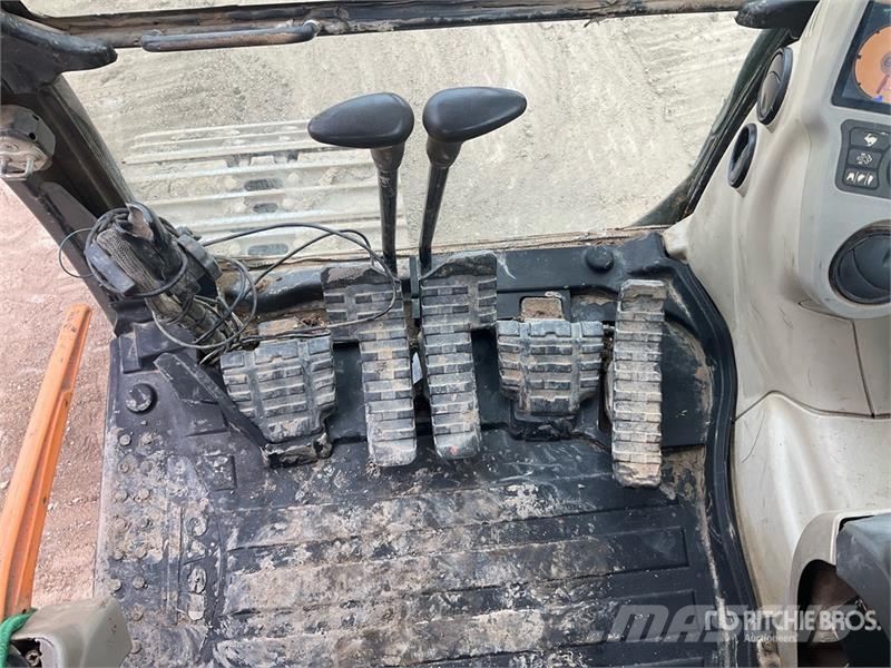 CASE CX210 Crawler excavators