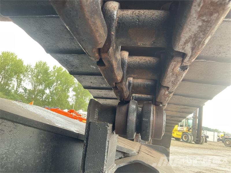 CASE CX240 Lánctalpas kotrók