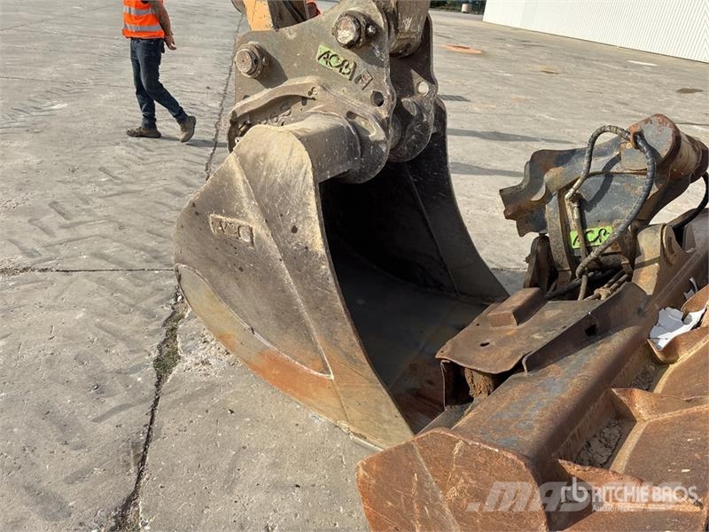 CASE CX250D Pelle Sur Chenille Tracked Excavator Bagri goseničarji