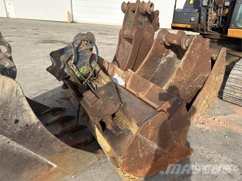 CASE CX250D Pelle Sur Chenille Tracked Excavator Bagri goseničarji