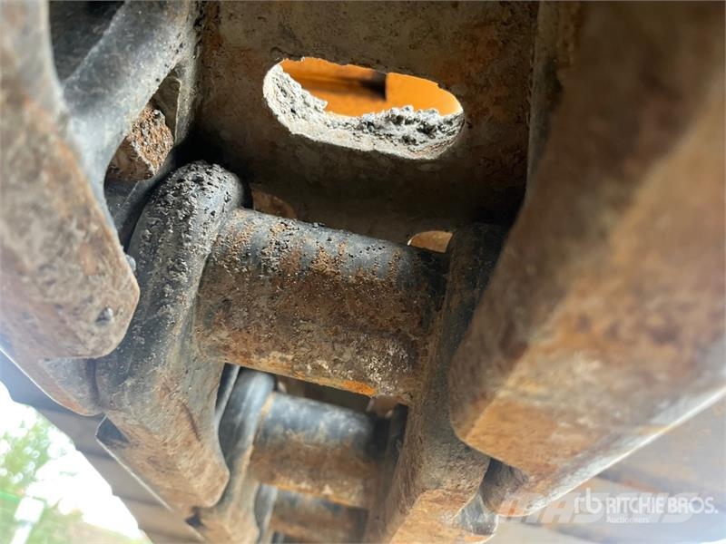 CASE CX250D Tracked Excavator Kāpurķēžu ekskavatori