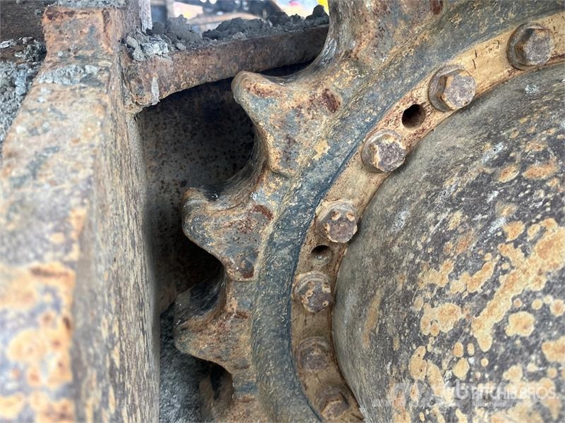 CASE CX250D Tracked Excavator Kāpurķēžu ekskavatori