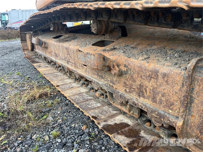 CASE CX250D Tracked Excavator Kāpurķēžu ekskavatori