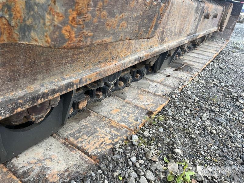 CASE CX250D Tracked Excavator Kāpurķēžu ekskavatori