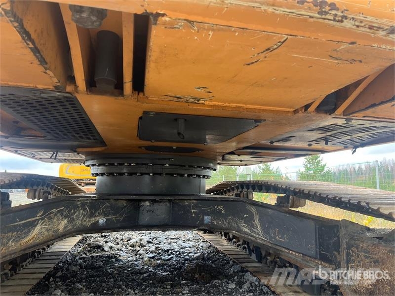 CASE CX250D Tracked Excavator Kāpurķēžu ekskavatori