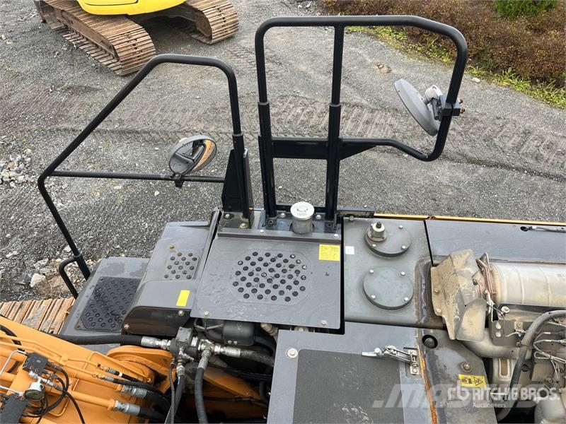 CASE CX250D Tracked Excavator Kāpurķēžu ekskavatori