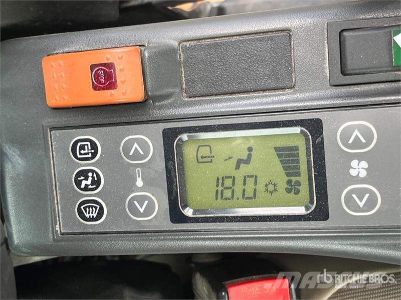 CASE CX250D Tracked Excavator Kāpurķēžu ekskavatori