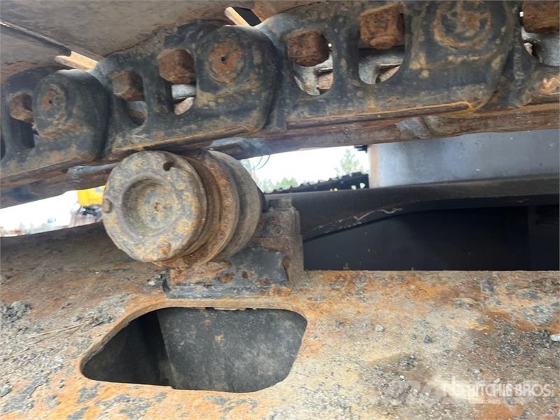 CASE CX250D Tracked Excavator Kāpurķēžu ekskavatori