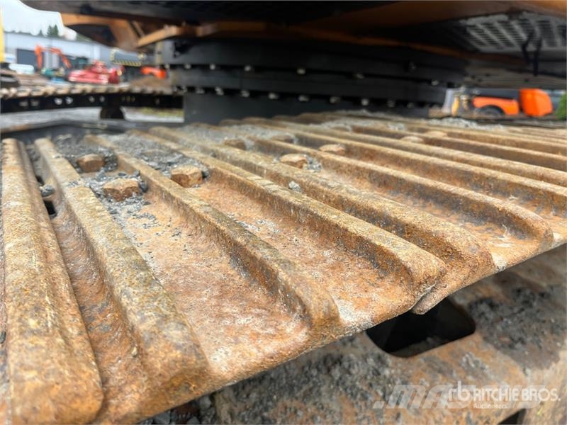 CASE CX250D Tracked Excavator Kāpurķēžu ekskavatori