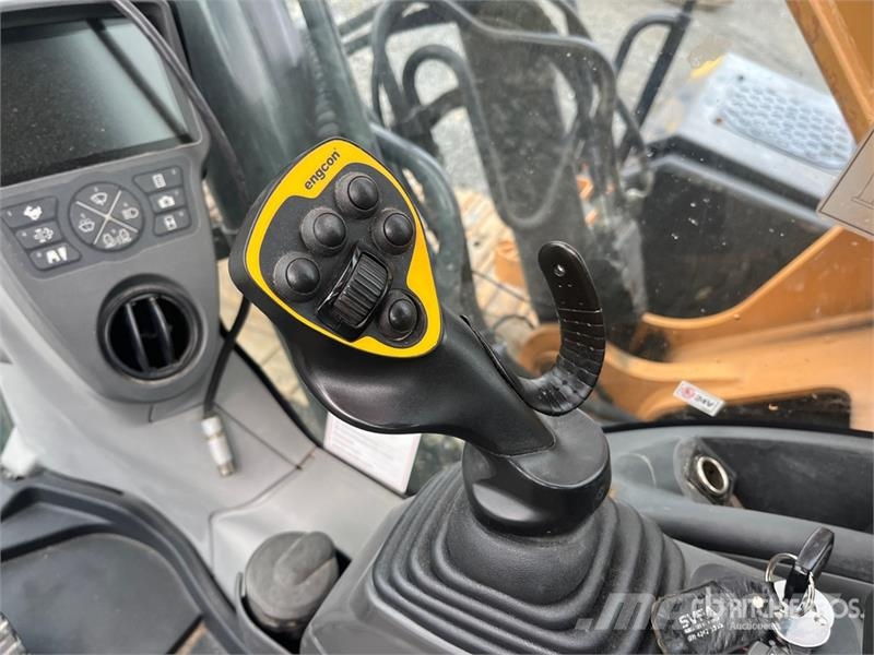 CASE CX250D Tracked Excavator Kāpurķēžu ekskavatori