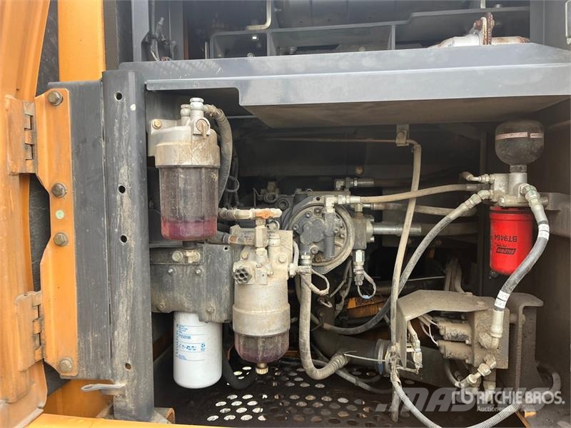CASE CX250D Tracked Excavator Kāpurķēžu ekskavatori