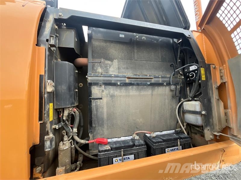 CASE CX250D Tracked Excavator Kāpurķēžu ekskavatori