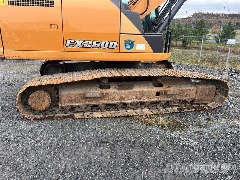 CASE CX250D Tracked Excavator Kāpurķēžu ekskavatori