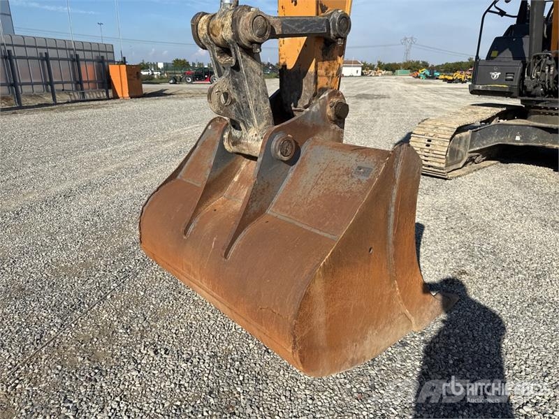 CASE CX300D Tracked Excavator Pásové rýpadlá