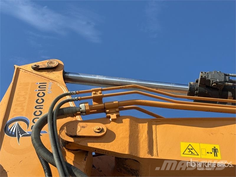 CASE CX300D Tracked Excavator Pásové rýpadlá