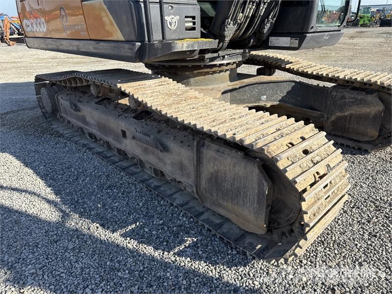 CASE CX300D Tracked Excavator Pásové rýpadlá