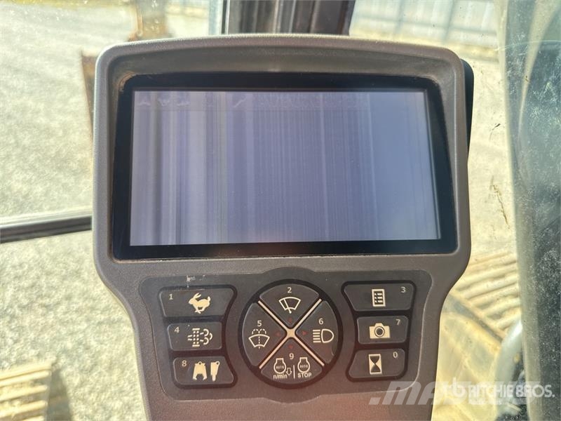 CASE CX300D Tracked Excavator Pásové rýpadlá