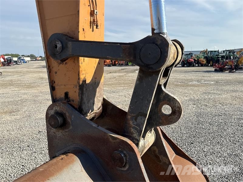 CASE CX300D Tracked Excavator Pásové rýpadlá