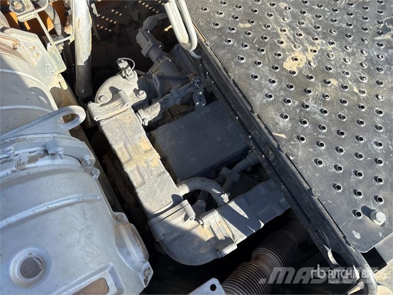 CASE CX300D Tracked Excavator Pásové rýpadlá