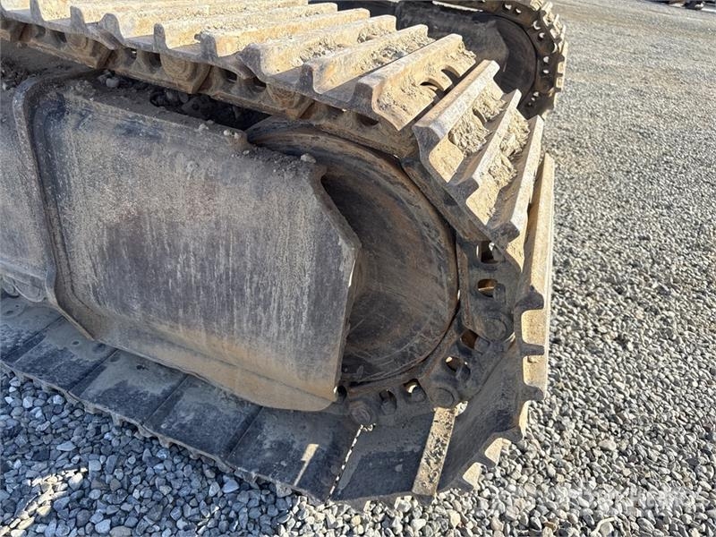 CASE CX300D Tracked Excavator Pásové rýpadlá