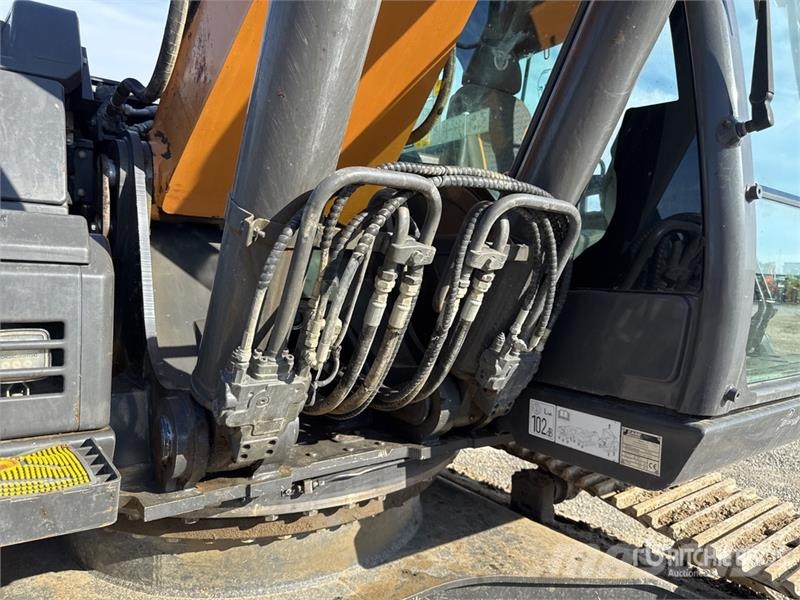 CASE CX300D Tracked Excavator Pásové rýpadlá