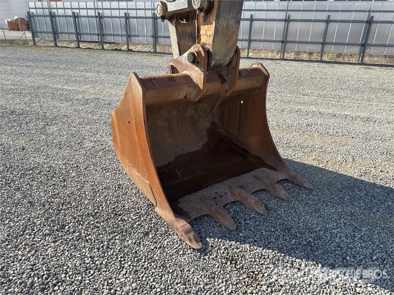 CASE CX300D Tracked Excavator Pásové rýpadlá