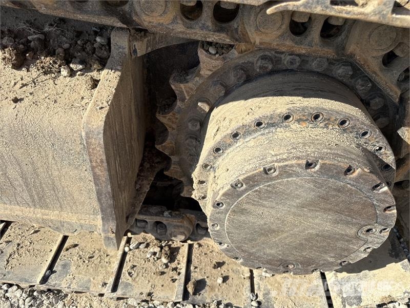 CASE CX300D Tracked Excavator Pásové rýpadlá