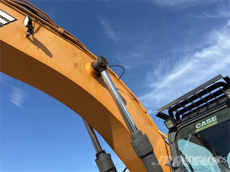 CASE CX300D Tracked Excavator Pásové rýpadlá