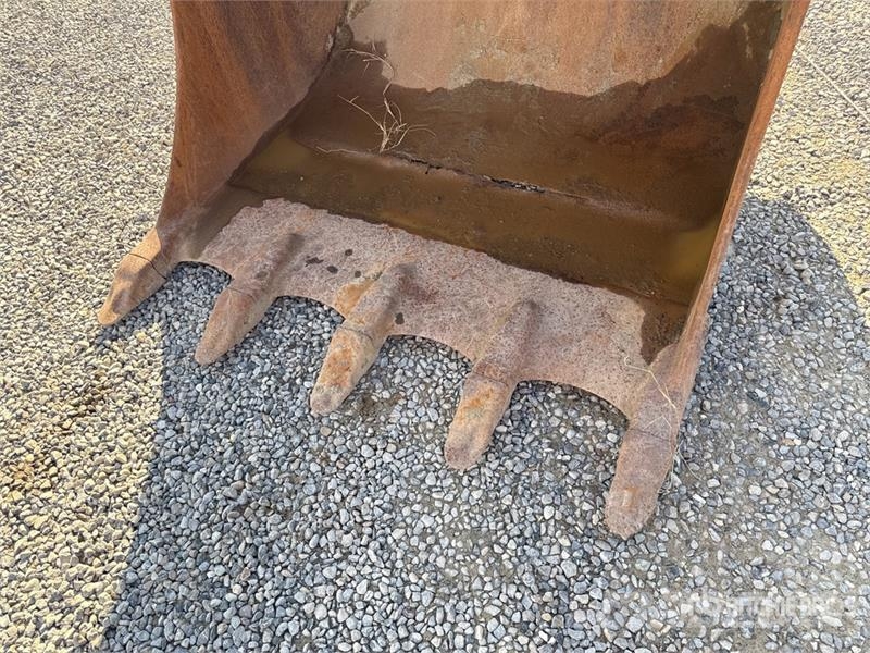 CASE CX300D Tracked Excavator Pásové rýpadlá