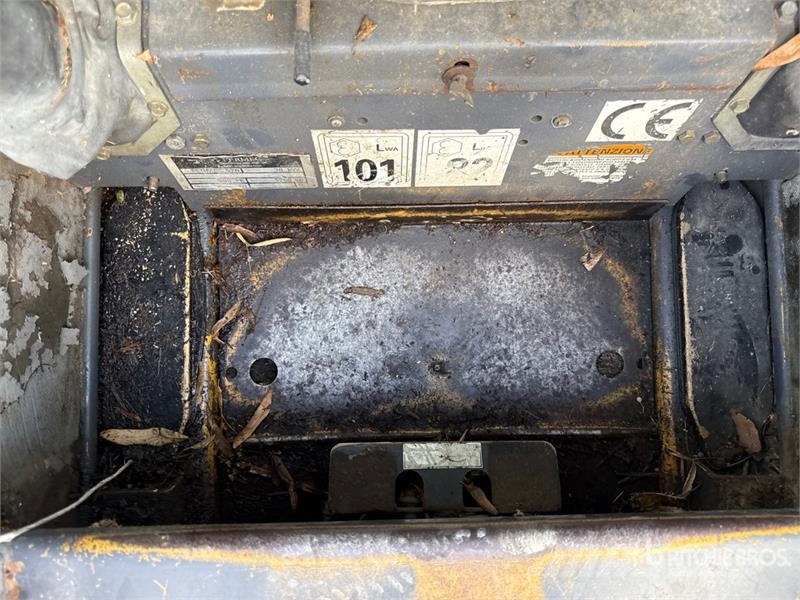 CASE Fermec 526 Skid Steer Loader (Inoperable) Kompaktrakodók