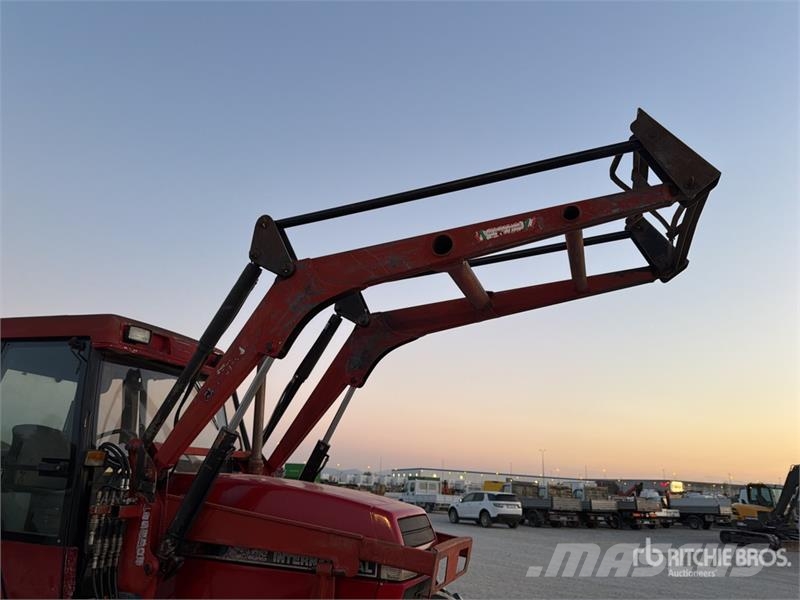 Case IH 5130 4WD Tractor Traktoren