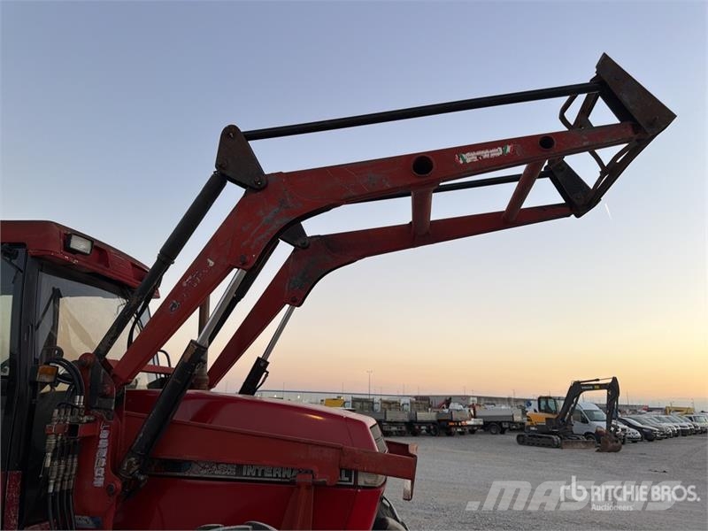 Case IH 5130 4WD Tractor Traktoren