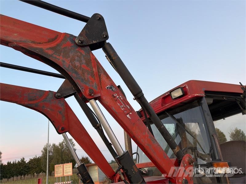 Case IH 5130 4WD Tractor Traktoren