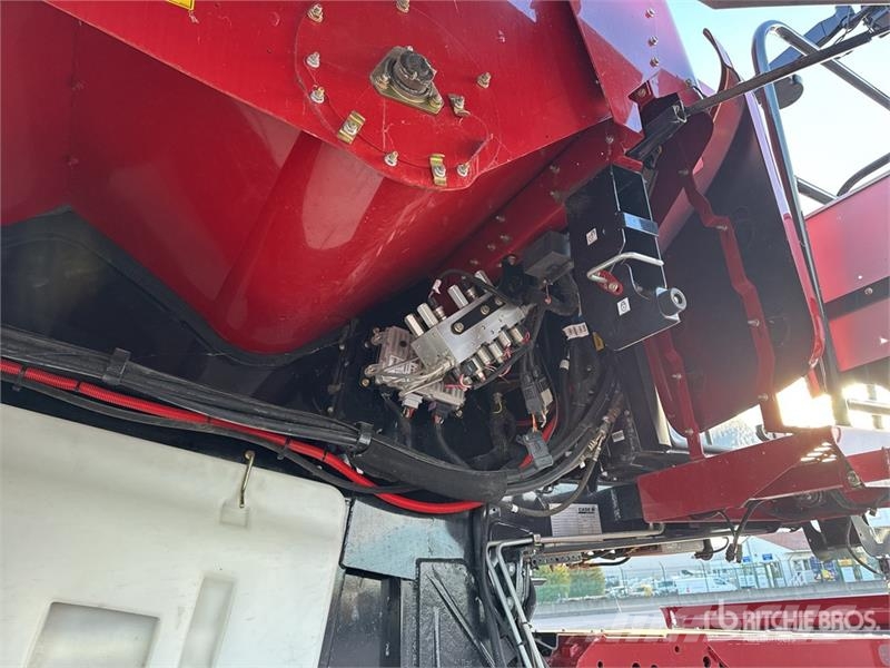 Case IH Axial Flow 8250 Harvest Command Combine Harvester Kombajni