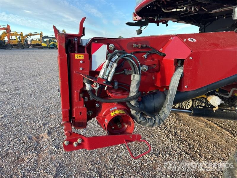 Case IH Axial Flow 8250 Harvest Command Combine Harvester Kombajni