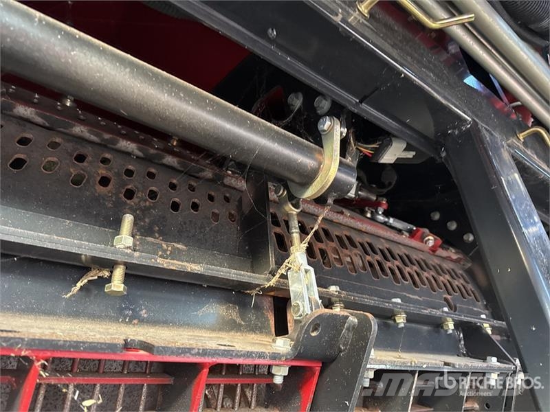 Case IH Axial Flow 8250 Harvest Command Combine Harvester Kombajni